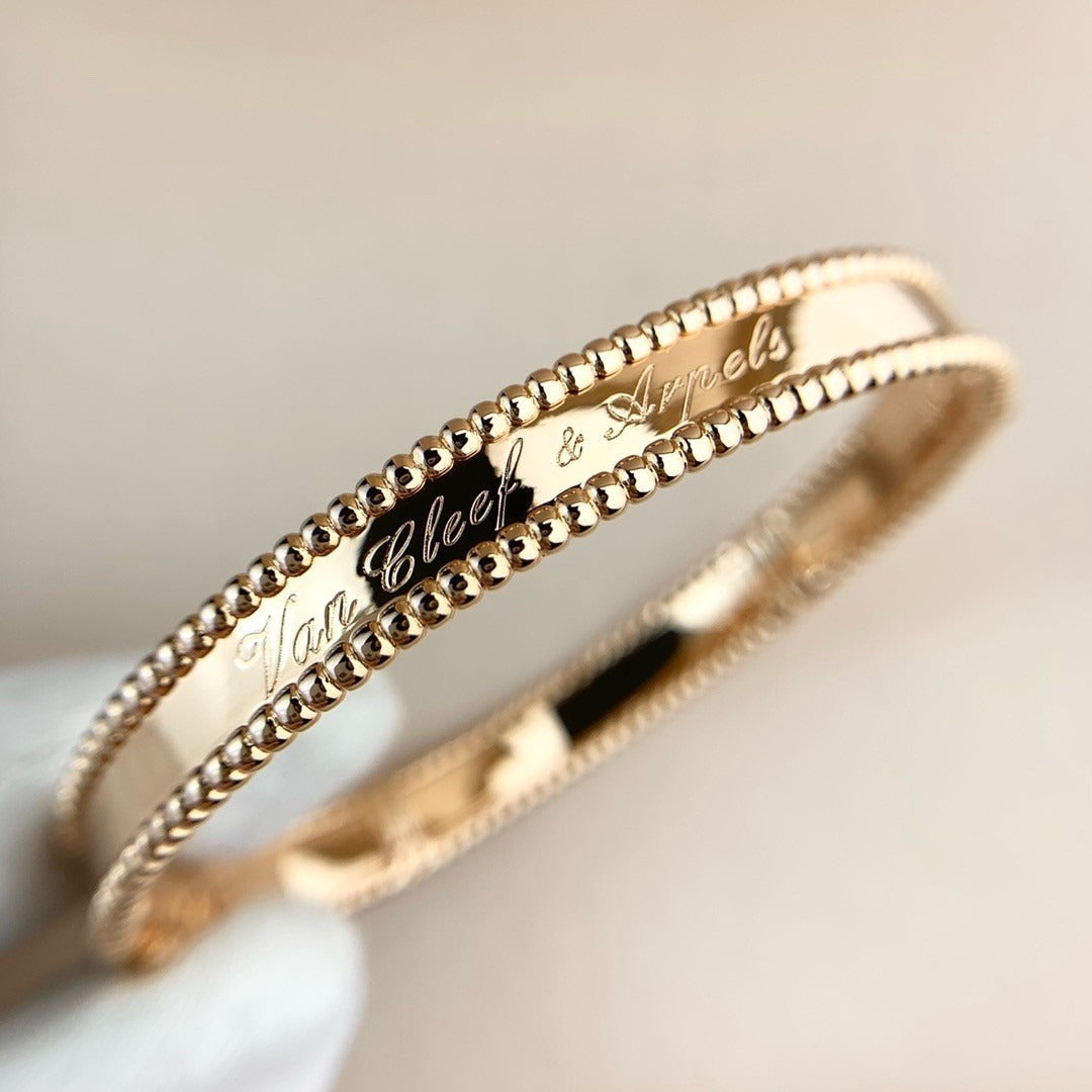 [Cadisa]CLOVER PERLEE BRACELET SIGNATURE ENGRAVING SERIES