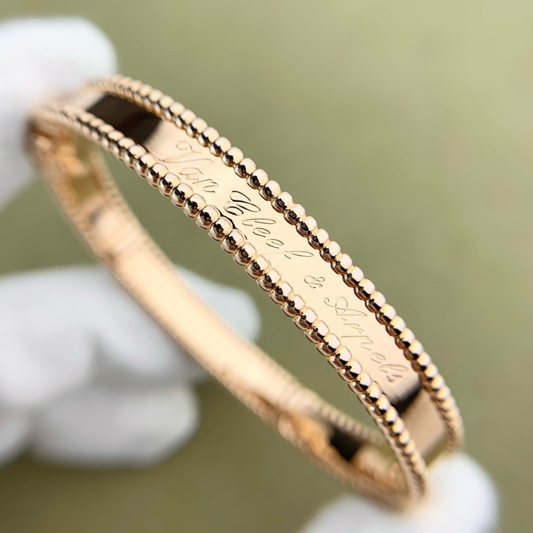 [Cadisa]CLOVER PERLEE BRACELET SIGNATURE ENGRAVING SERIES