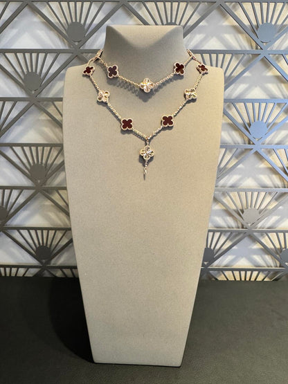 [Cadisa]CLOVER 20 MOTIFS LASER CARNELIAN NECKLACE