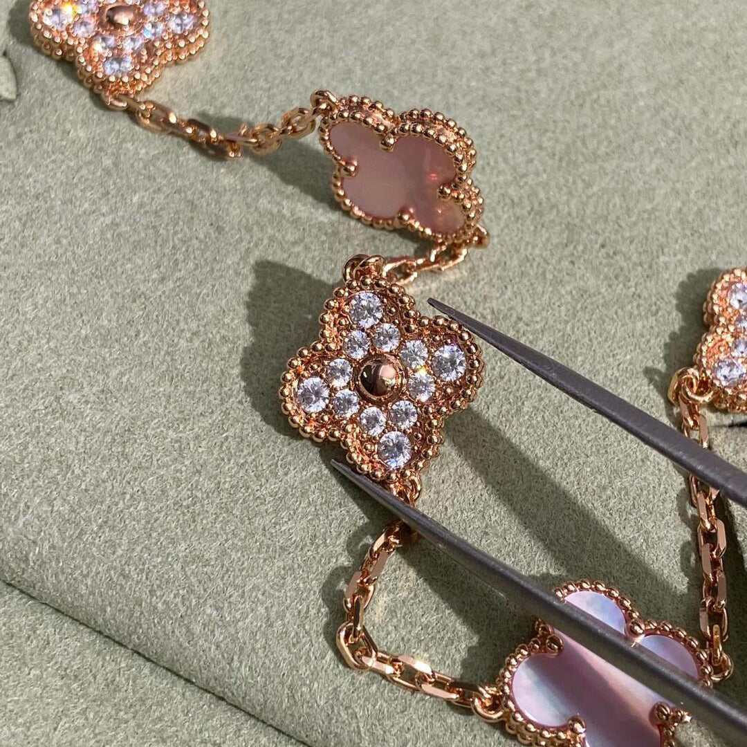 [Gaonasi]CLOVER 10 MOTIFS DIAMOND PINK MOP NECKLACE