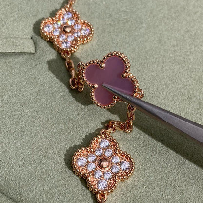 [Gaonasi]CLOVER 10 MOTIFS DIAMOND PINK MOP NECKLACE