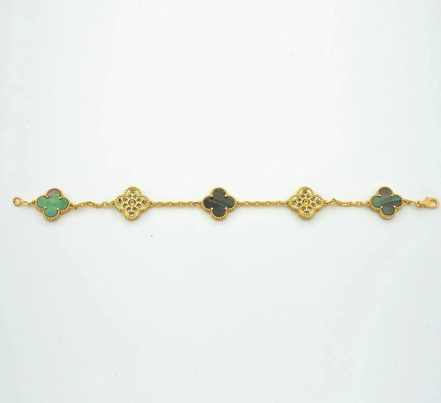 [Gaonasi] CLOVER 5 MOTIF GRAY MOP BRACELET COLLECTION