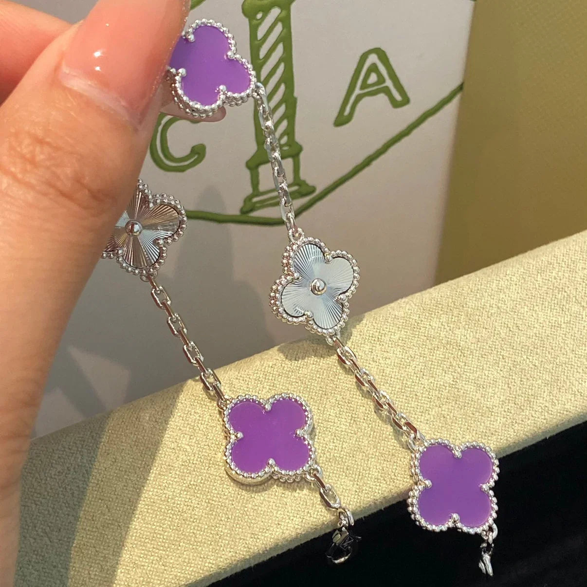 [Gaonasi] CLOVER 5 MOTIF VIOLET BRACELET COLLECTION