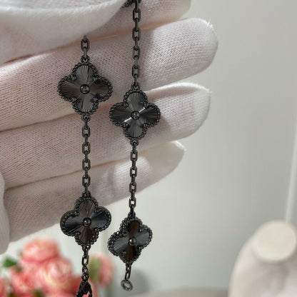 [Gaonasi]CLOVER 5 MOTIF BLACK BRACELET