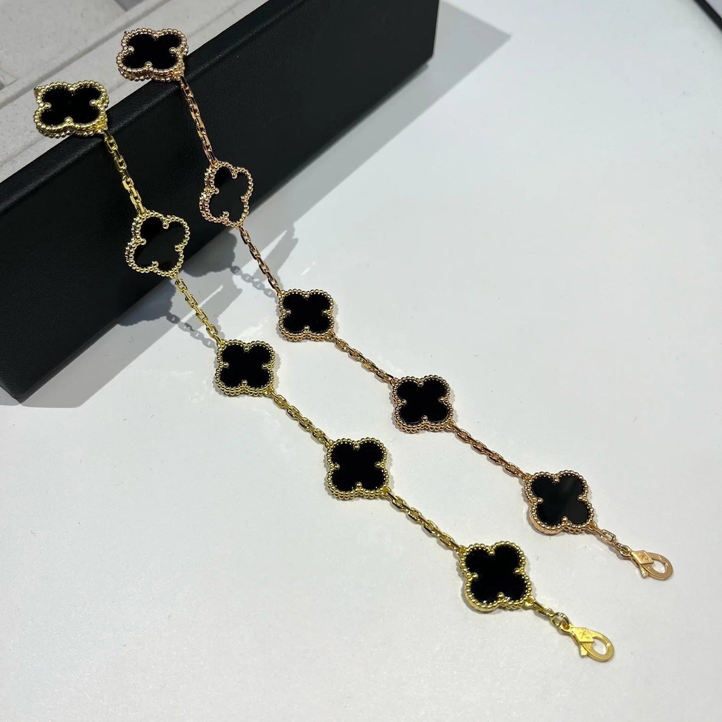 [Gaonasi] CLOVER 5 MOTIF ONYXS BRACELET COLLECTION