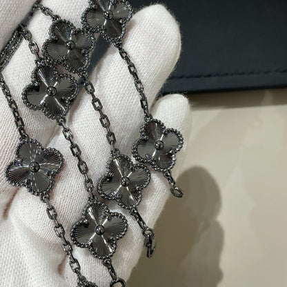 [Gaonasi]CLOVER 5 MOTIF BLACK BRACELET