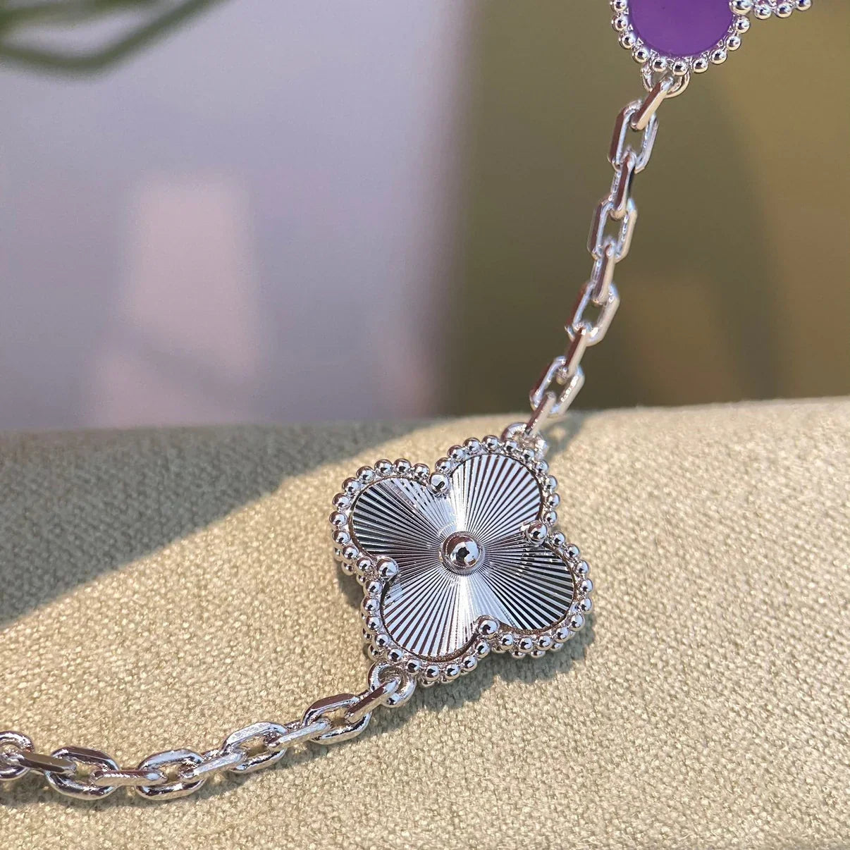 [Gaonasi] CLOVER 5 MOTIF VIOLET BRACELET COLLECTION