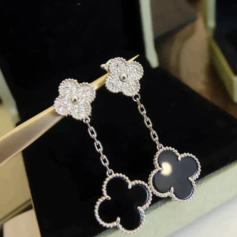 [Gaonasi]CLOVER 2 MOTIFS  DIAMOND ONYX EARRINGS SILVER