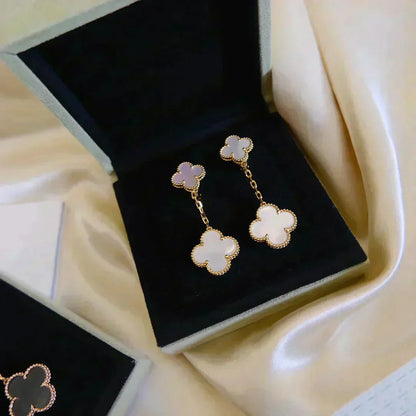 [Gaonasi]CLOVER 2 MOTIF WHITE MOP EARRINGS