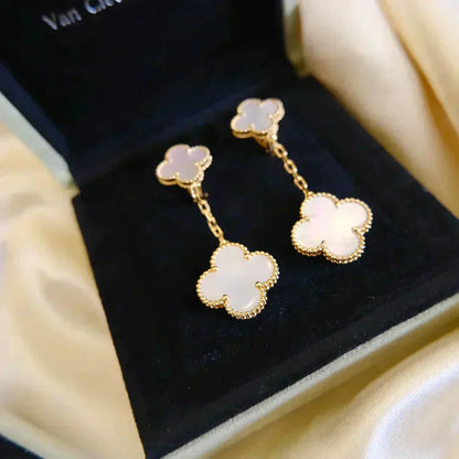 [Gaonasi]CLOVER 2 MOTIF WHITE MOP EARRINGS