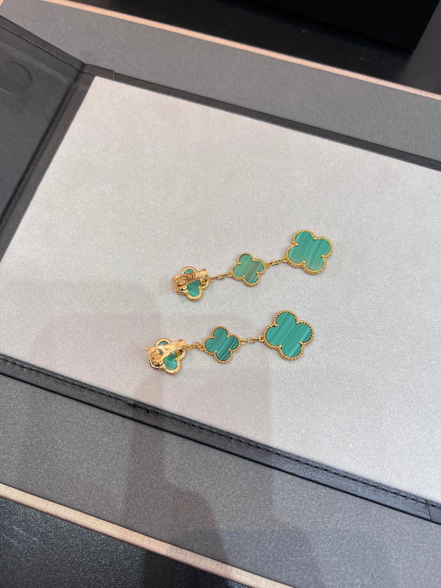 [Gaonasi]CLOVER MALACHITE 3 MOTIFS GOLD