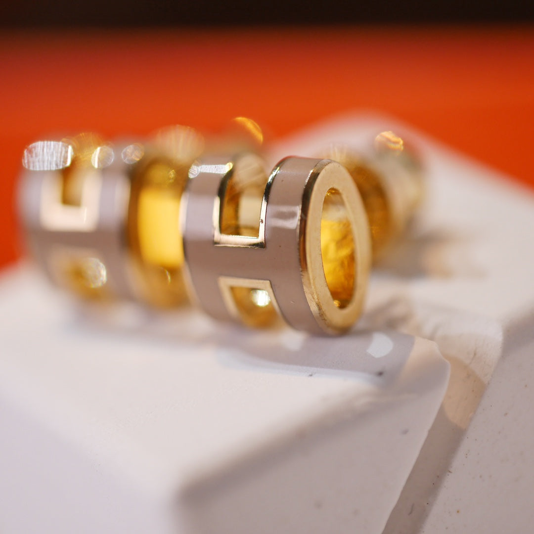 [Gaonasi]MINI POP H GOLD EARRINGS GREY