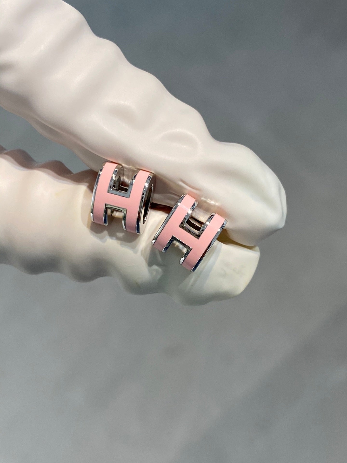 [Gaonasi]MINI POP H SILVER EARRINGS PINK