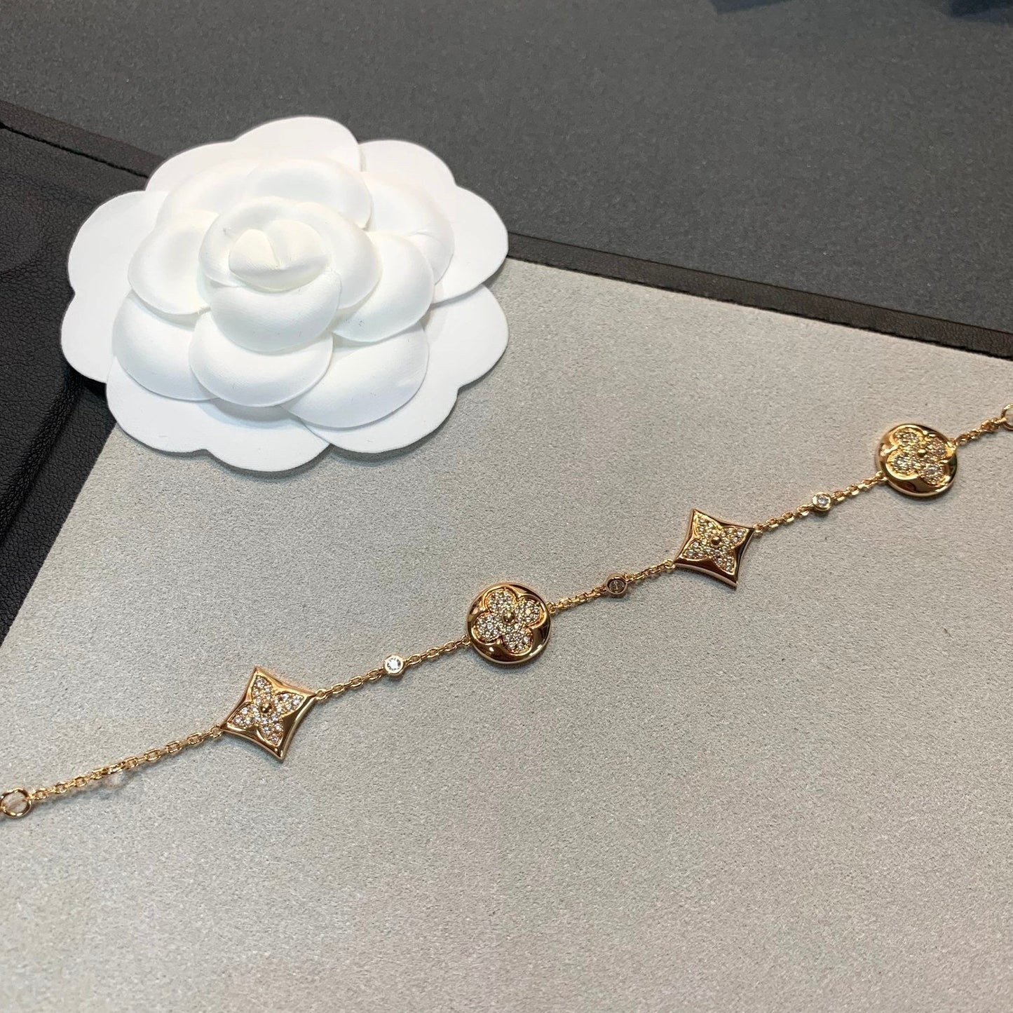 [Gaonasi]STAR AND SUN 4 MOTIFS GOLD DIAMONDS BRACELET