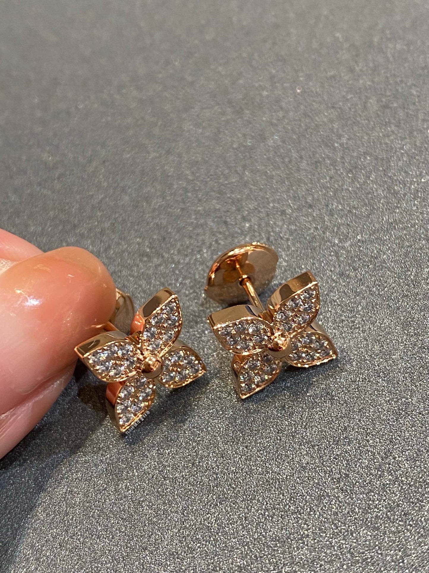 [Gaonasi]STAR DIAMOND EARRINGS
