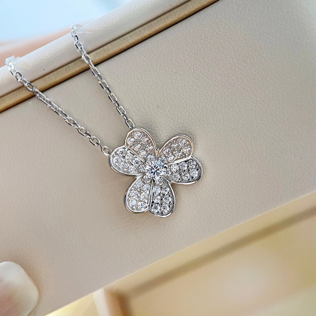 [Gaonasi]CLOVER DIAMOND NECKLACE SILVER