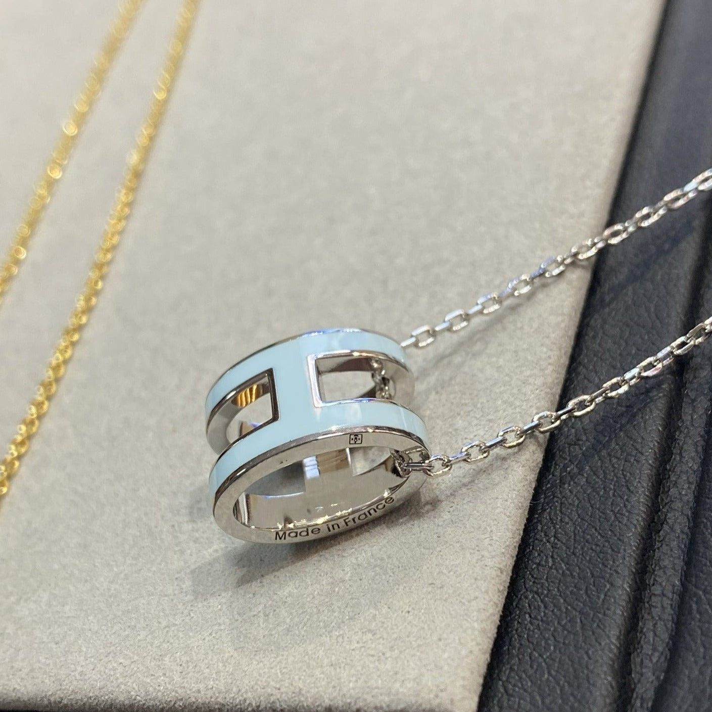 [Gaonasi]POP H LIGHT BLUE NECKLACE