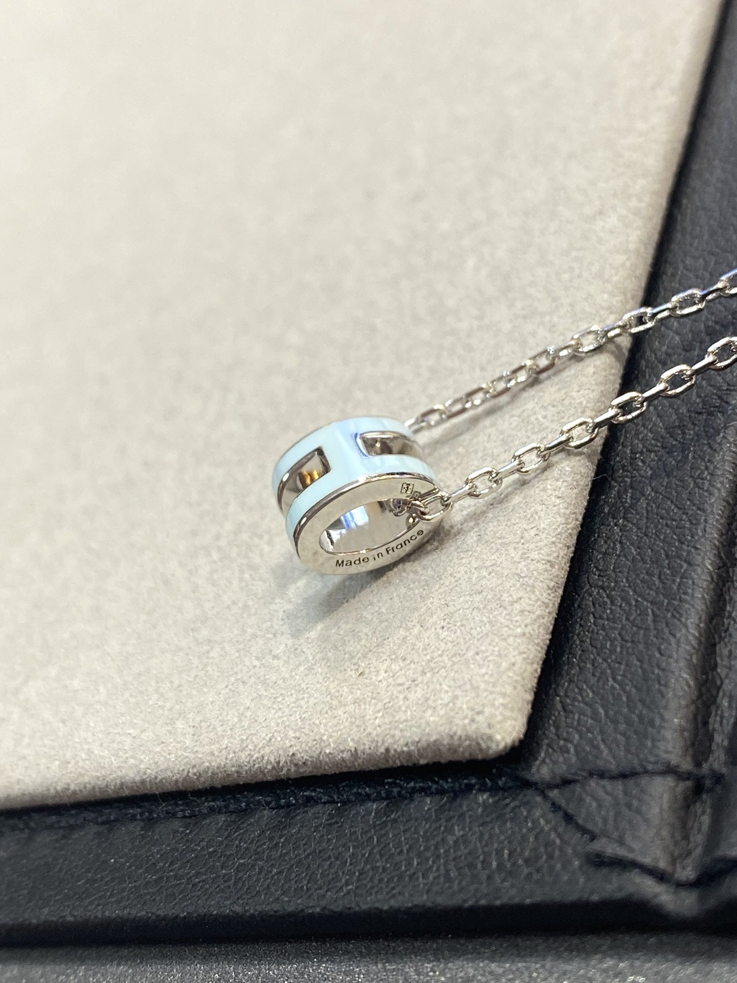 [Gaonasi]POP H LIGHT BLUE NECKLACE