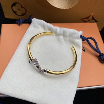 [Gaonasi]VOLTE UPSITE DOWN DIAMOND GOLD OPEN BRACELET