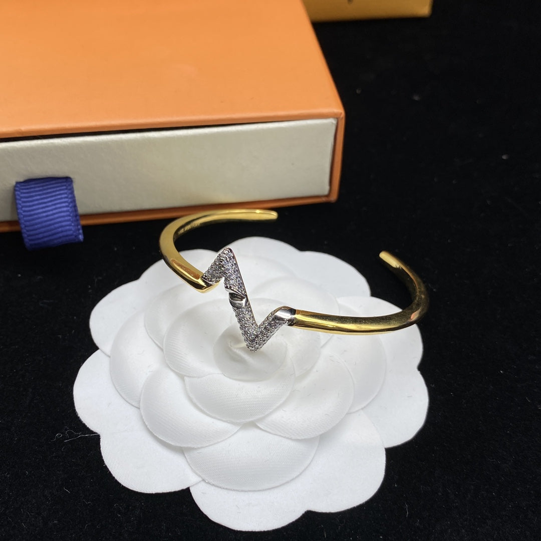 [Gaonasi]VOLTE UPSITE DOWN DIAMOND GOLD OPEN BRACELET