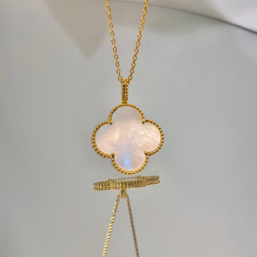[Gaonasi]CLOVER 25MM MOP LARGE PENDANT NECKLACE