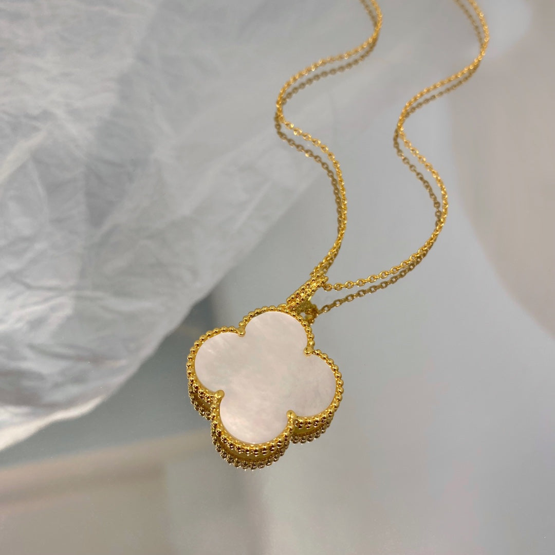 [Gaonasi]CLOVER 25MM MOP LARGE PENDANT NECKLACE