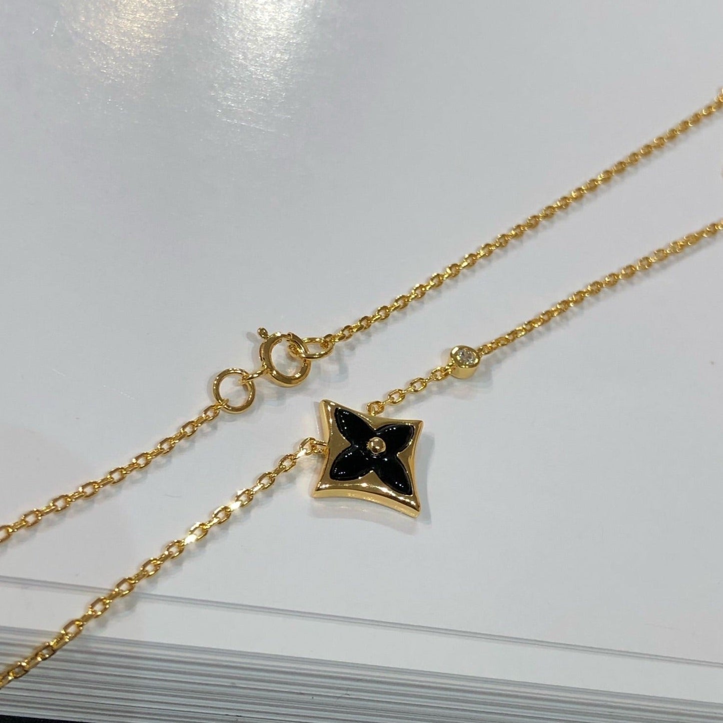 [Gaonasi]STAR BLACK MOP NECKLACE