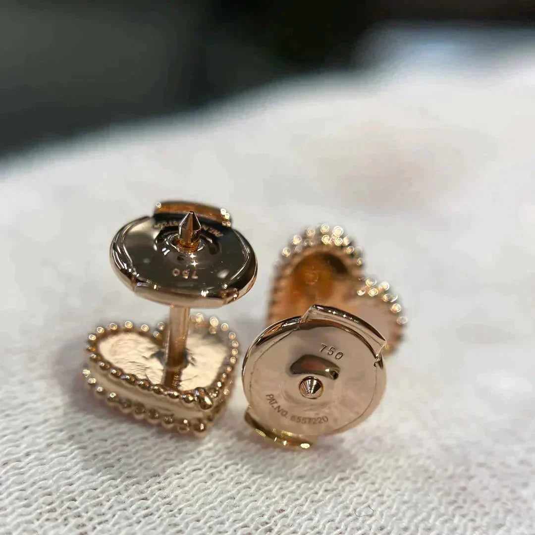 [Gaonasi]HEART CARNELIAN STUD EARRINGS