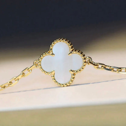 [Gaonasi]CLOVER 20 MOTIFS WHITE MOP NECKLACE