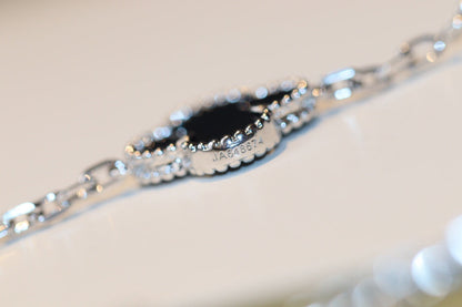 [Gaonasi]CLOVER 20 MOTIFS ONYX DIAMOND SILVER