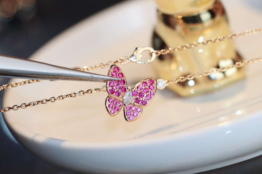 [Gaonasi]BUTTERFLY RED DIAMOND ROSE GOLD NECKLACE
