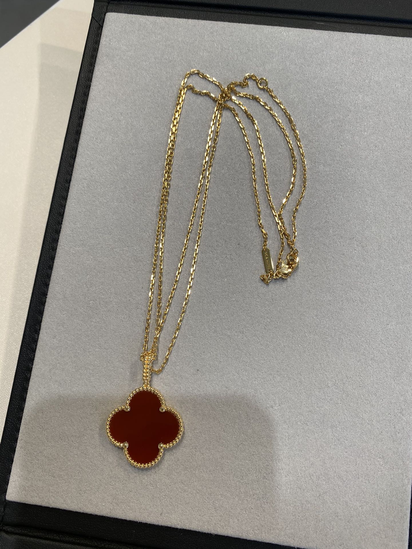 [Gaonasi]CLOVER 25MM NECKLACE GOLD CARNELIAN