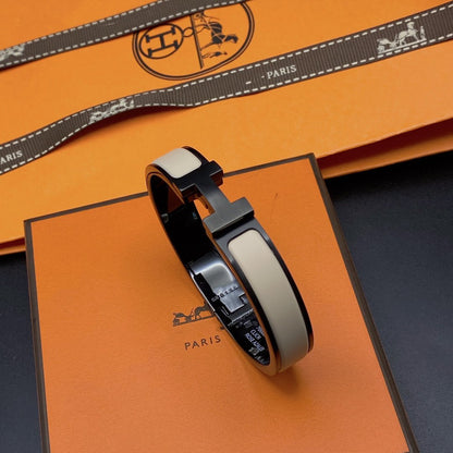 [Gaonasi]H BRACELET 12MM BLACK BEIGE CERAMIC