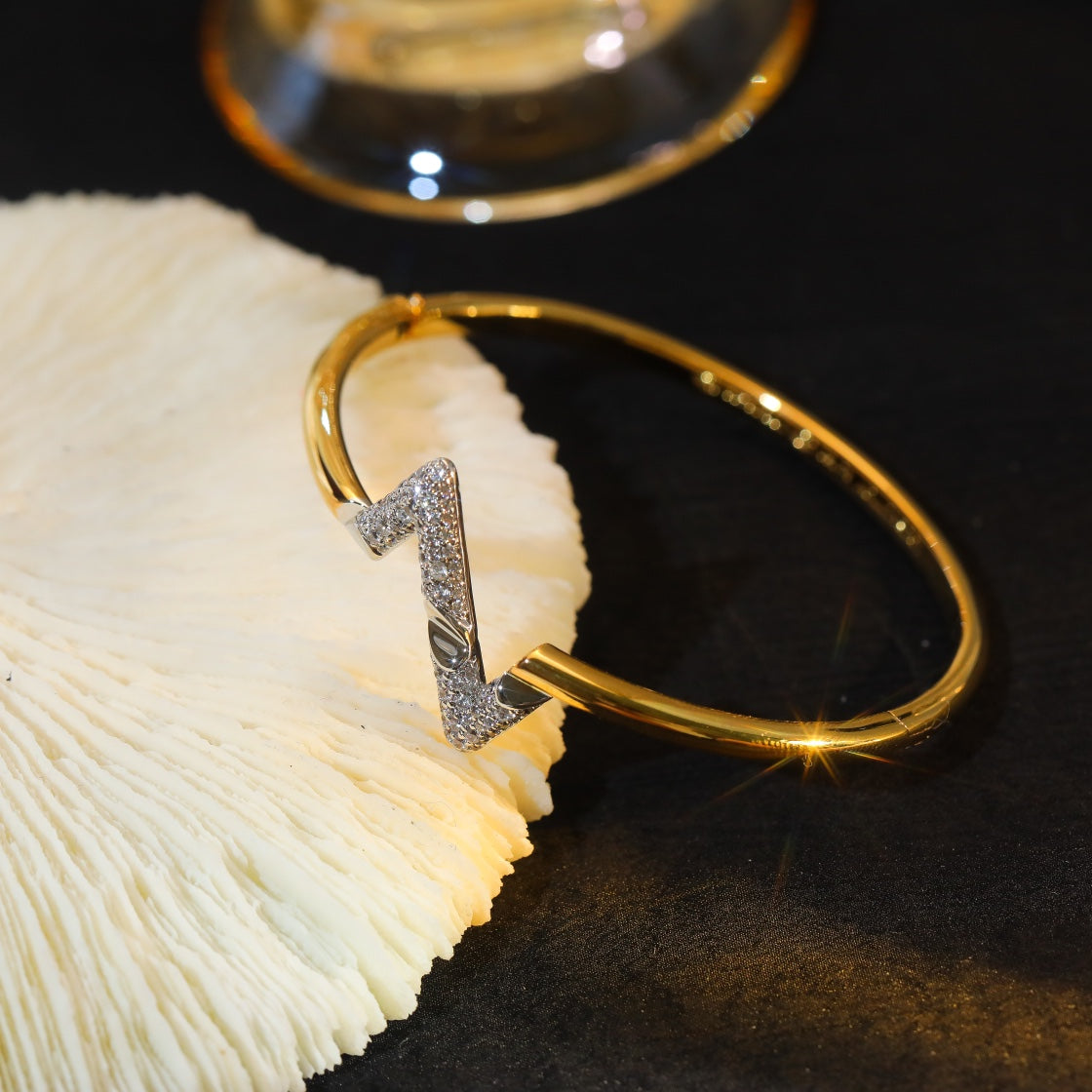 [Gaonasi]VOLTE UPSITE DOWN GOLD DIAMOND BRACELET