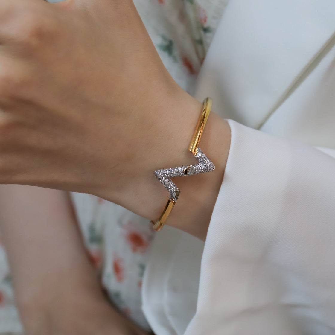 [Gaonasi]VOLTE UPSITE DOWN GOLD DIAMOND BRACELET