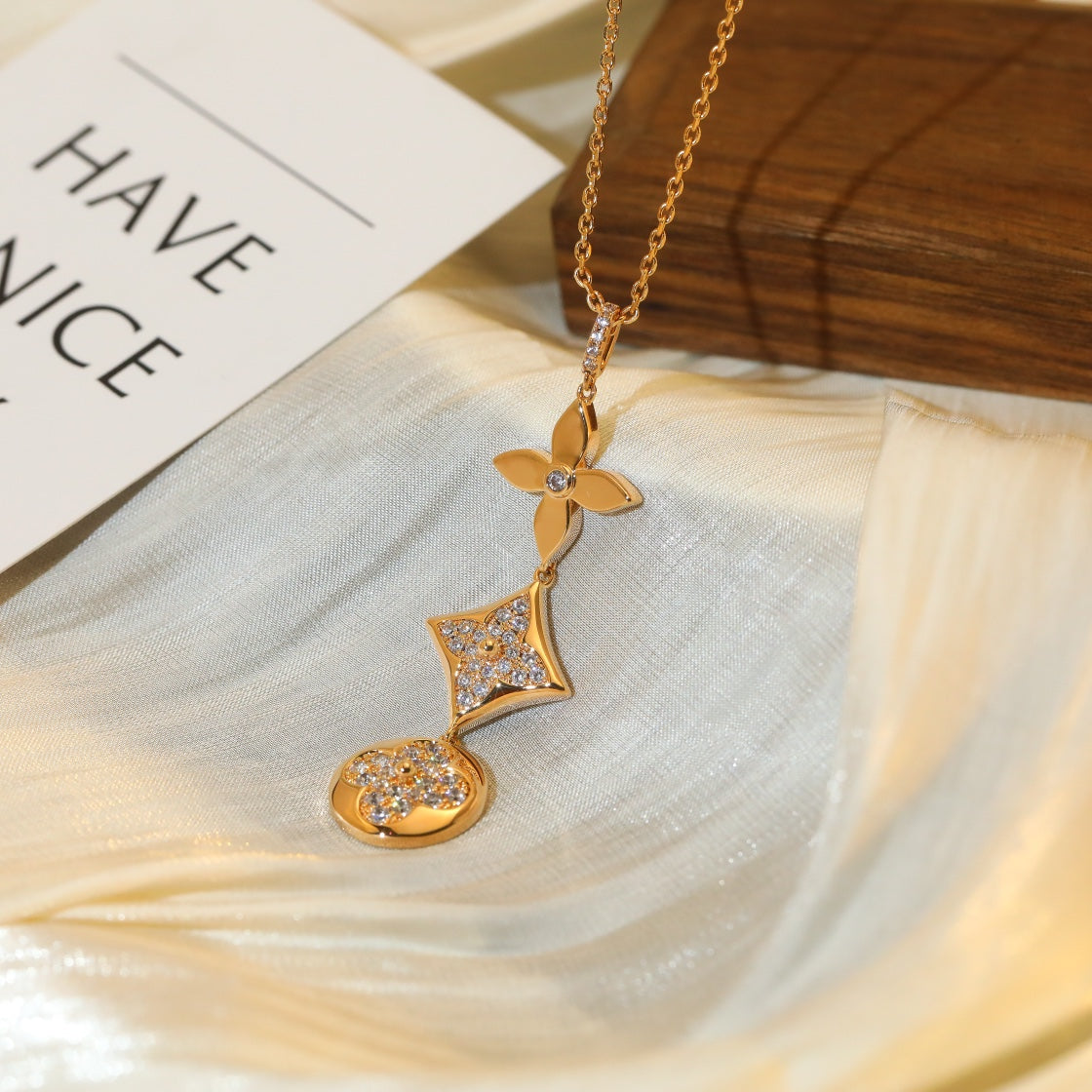 [Gaonasi]STAR AND SUN DIAMOND PINK GOLD NECKLACE