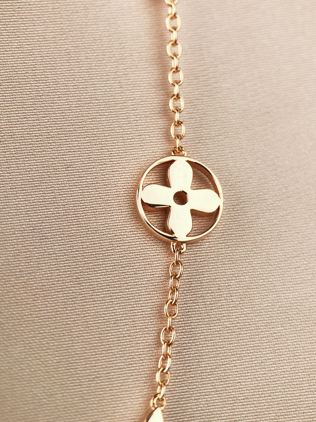 [Gaonasi]STAR AND SUN 7 MOTIFS GOLD BRACELET