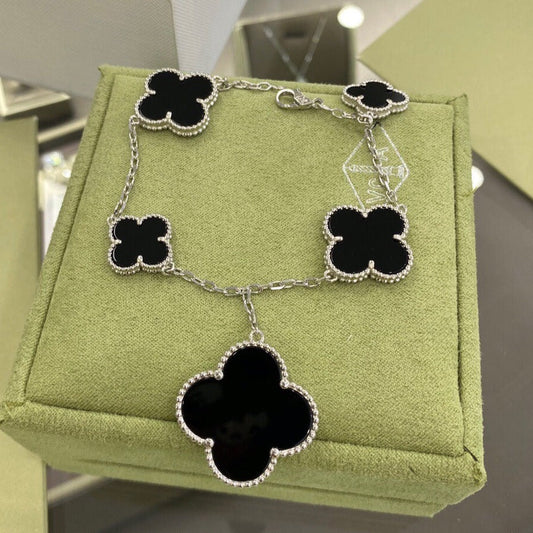 [Gaonasi]CLOVER 5 MOTIFS SIVLER ONYX BRACELET
