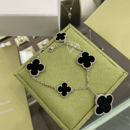 [Gaonasi]CLOVER 5 MOTIFS SIVLER ONYX BRACELET