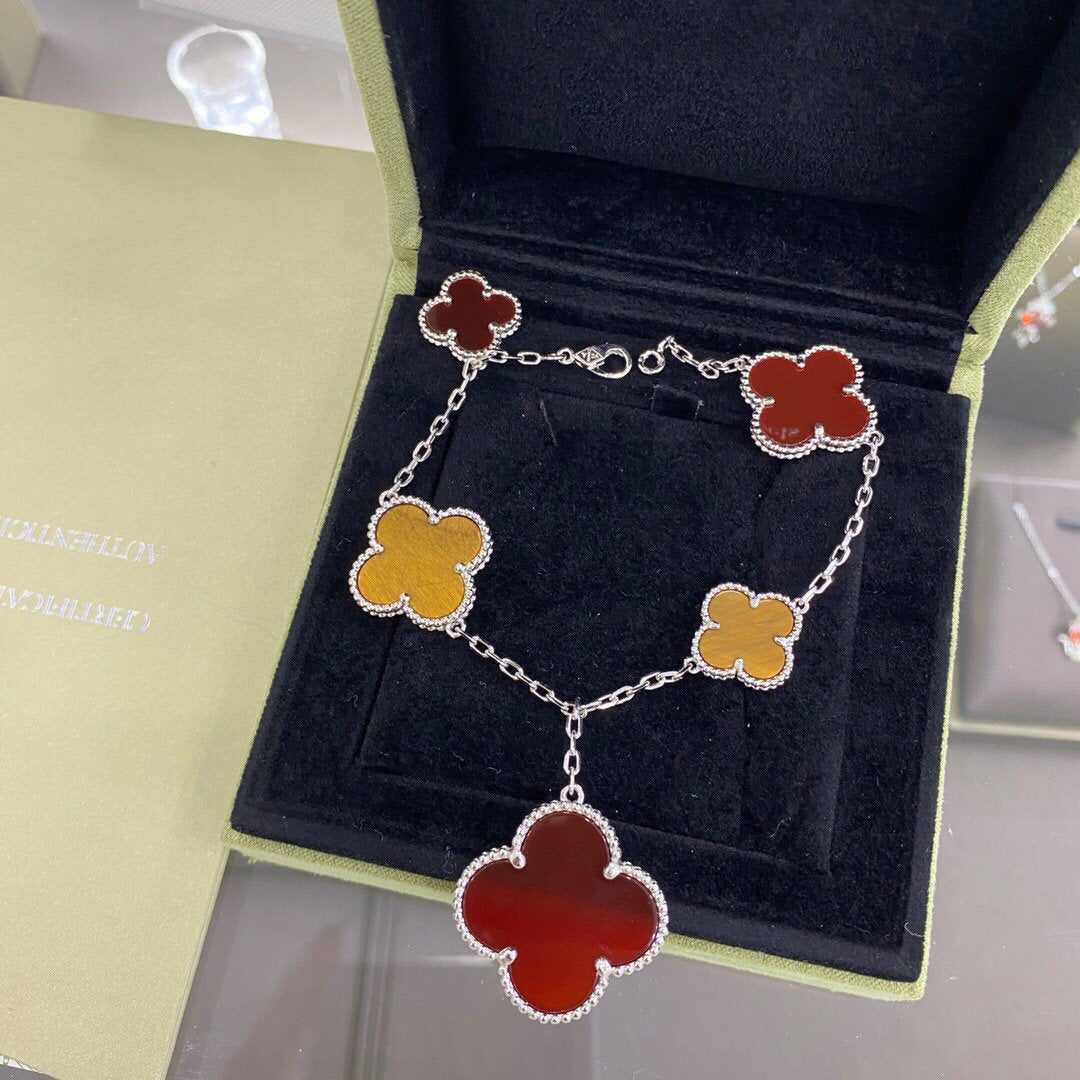 [Gaonasi]CLOVER 5 MOTIFS SIVLER CARNELIAN TIGER EYE BRACELET