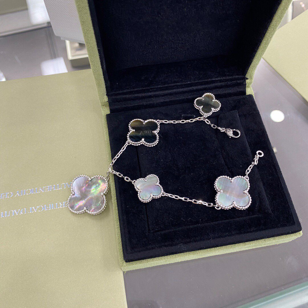 [Gaonasi]CLOVER 5 MOTIFS SIVLER DARK MOP BRACELET