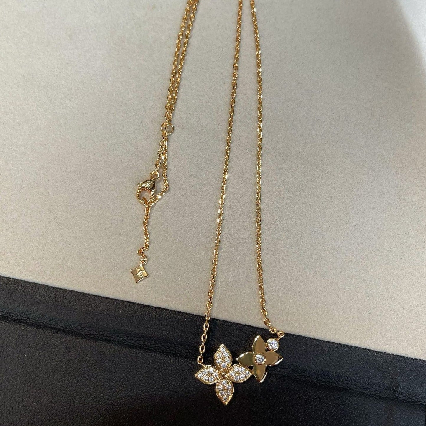 [Gaonasi]STAR BLOSSOM NECKLACE PINK GOLD DIAMONDS