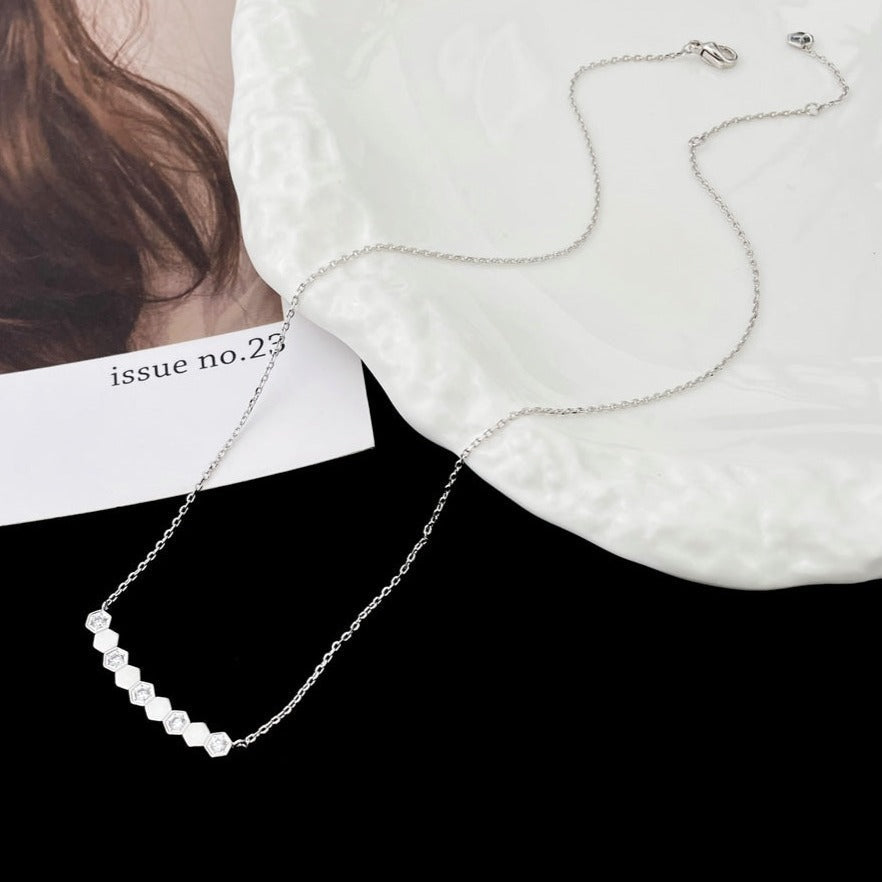 [Gaonasi]BEE MY LOVE DIAMOND NECKLACE