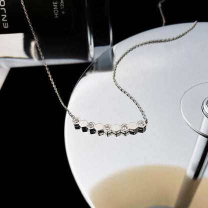 [Gaonasi]BEE MY LOVE DIAMOND NECKLACE