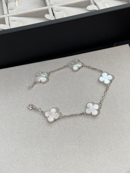 [Gaonasi]CLOVER WHITE PEARL MOP 5 MOTIF BRACELET COLLECTION