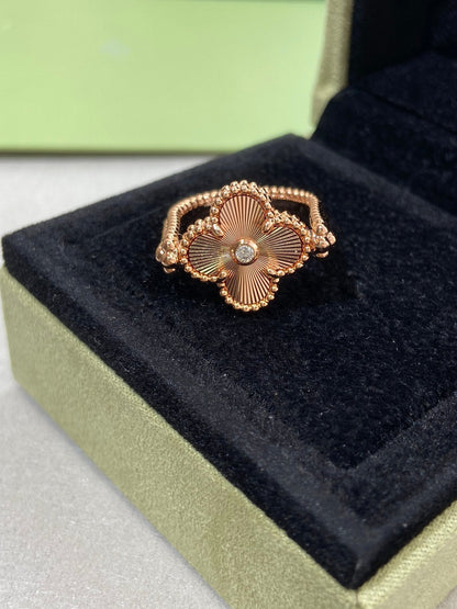 [Gaonasi]CLOVER RIVERSIBLE RING GOLD COLLECTION