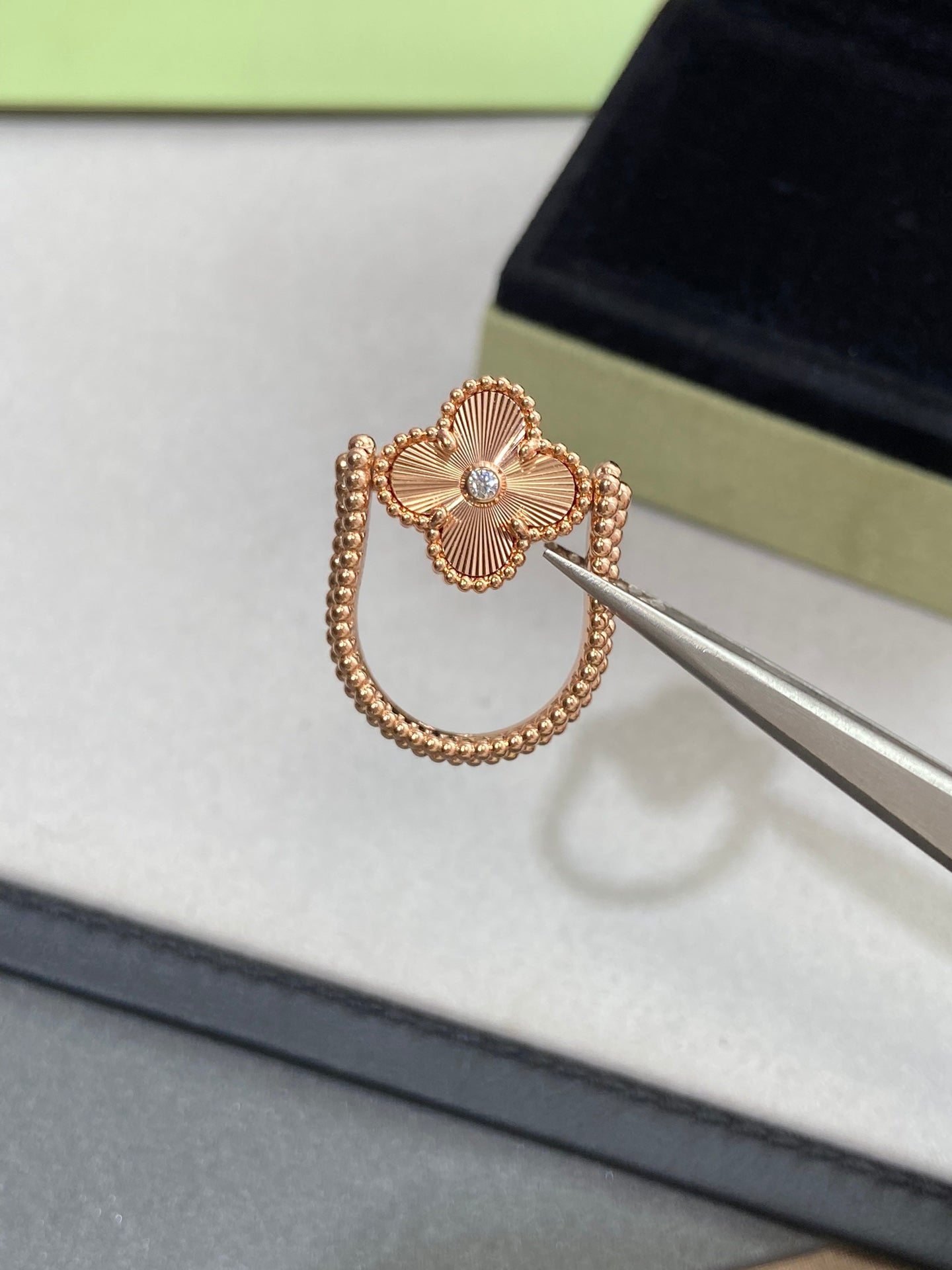 [Gaonasi]CLOVER RIVERSIBLE RING ROSE GOLD COLLECTION