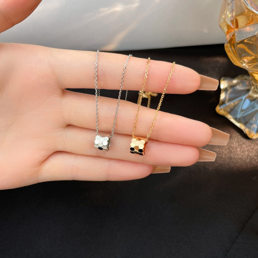 [Gaonasi]BEE MINI NECKLACE