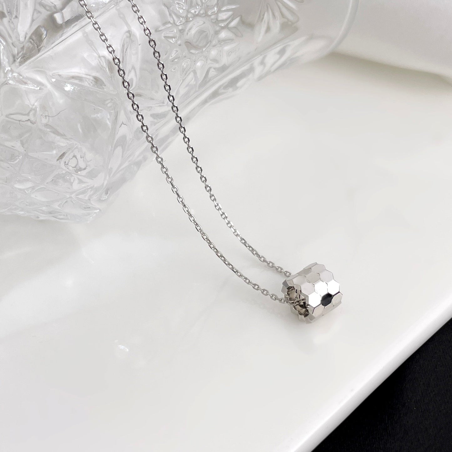 [Gaonasi]BEE MINI NECKLACE