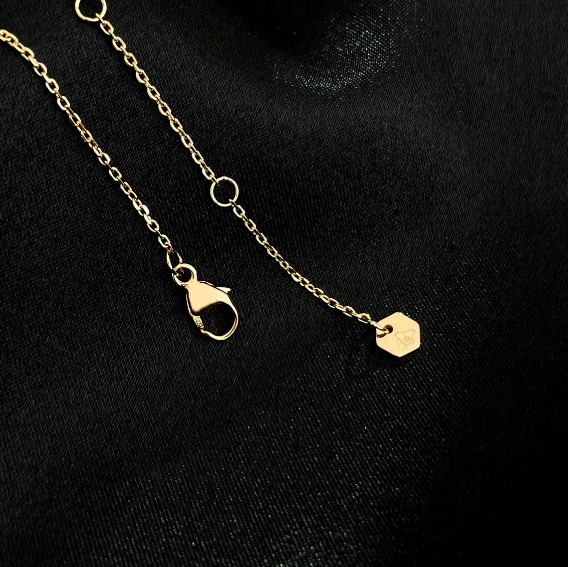 [Gaonasi]BEE MINI NECKLACE
